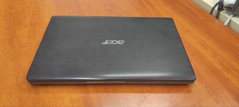 Нетбук Acer Aspire 1551