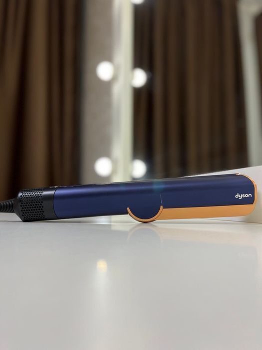 Dyson airstrait hs01