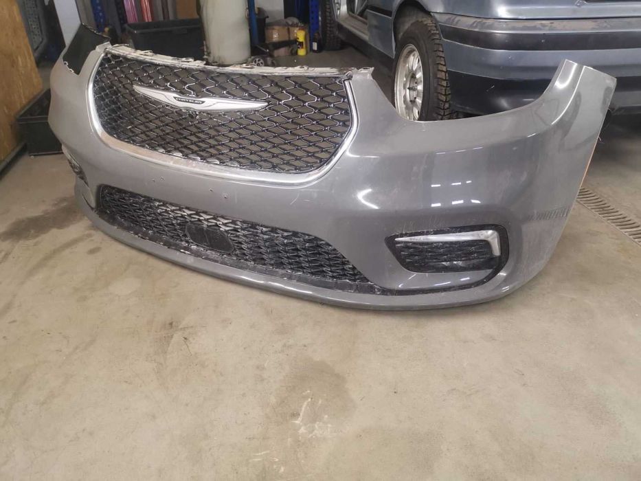 Chrysler Pacifica 2021+ бампер