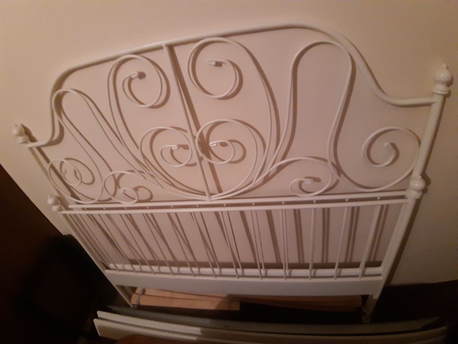 Rama łóżko Ikea Leirvik 140 x 200 cm.