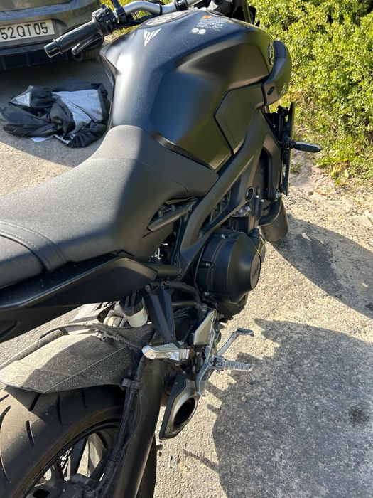 Yamaha MT09 ano 2021 c/ 9420 kms