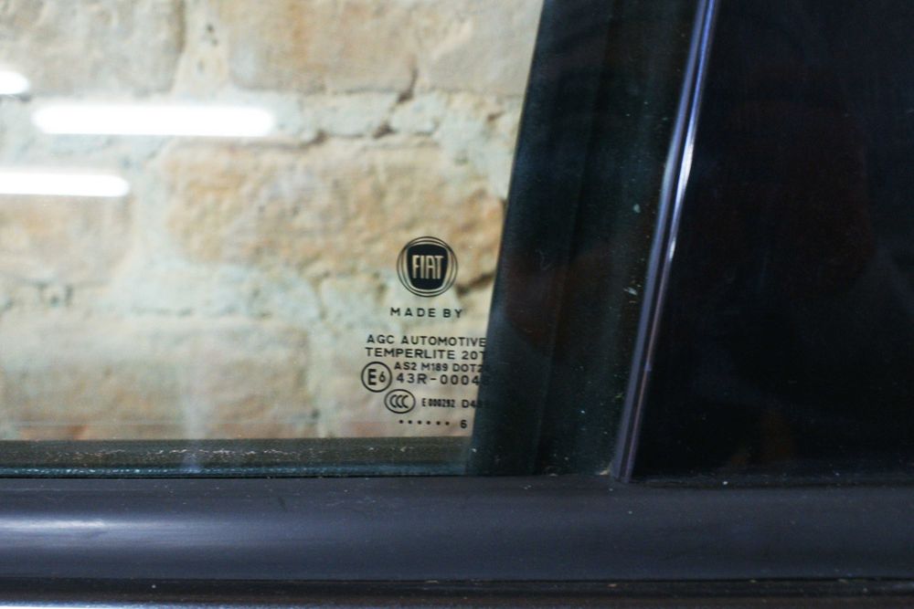 Drzwi kompletne uzbrojone lewe tylne tył FIAT 500L kolor 609B