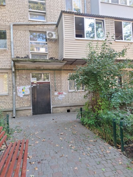 Продажа 2х кв,под ремонт  1/5,центр,можно под офис ,37т$