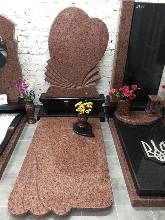 Пам'ятники з граніту під замовлення.