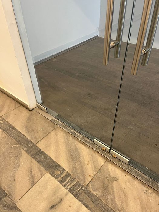 Drzwi szklane  witryna