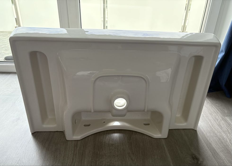 Umywalka nablatowa Roca 80x45cm