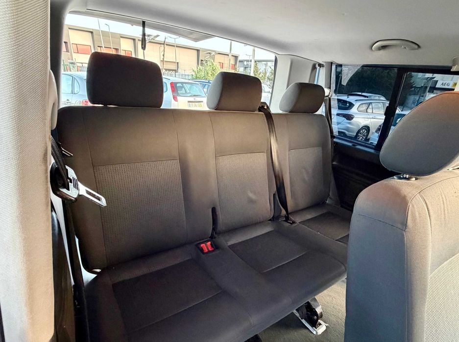 Volkswagen Caravelle — fotografia 7