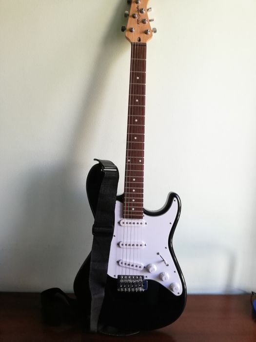 Guitarra Dean Playmate (inclui amplificador)64740136079874121