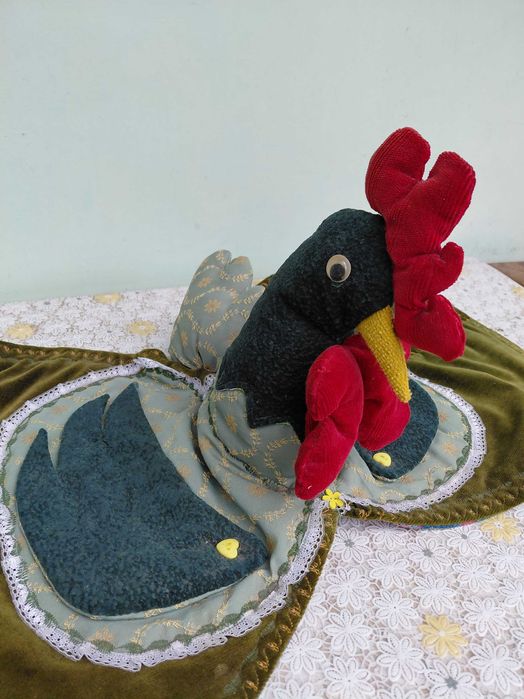 Вышитые вручную изделия