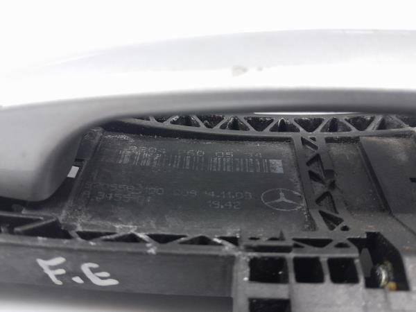 Puxador porta frente esquerda MERCEDES-BENZ Classe C (W204)