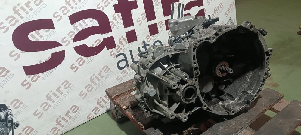 Caixa Velocidades Manual VOLVO V40 Combi 1.9 DI (85 kW / 115 cv) [07.2000 - 06.2004] D 4192 T3 - 1023625 1.9 DI (85 kW / 115 cv) [07.2000 - 06.2004]
