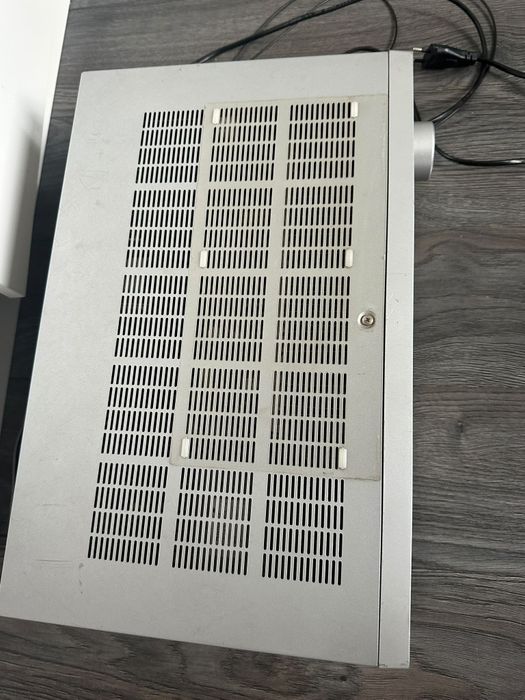 Amplituner Yamaha 5930