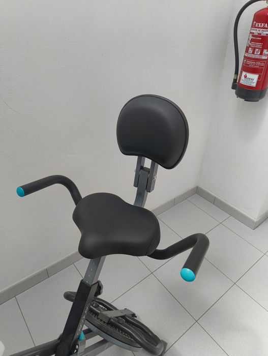 Cecotec Bicicleta Estática dobrável Drumfit 3000 Neo