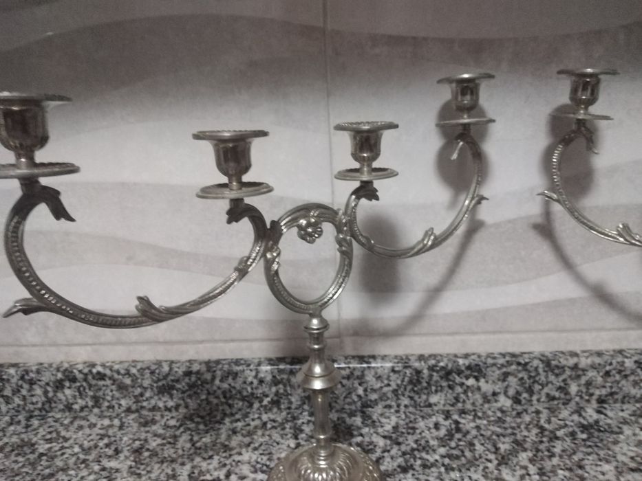 Vendo par de candelabros