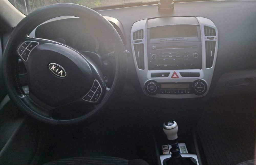 Продам Kia  Ceed 2008року,мотор 1.6.