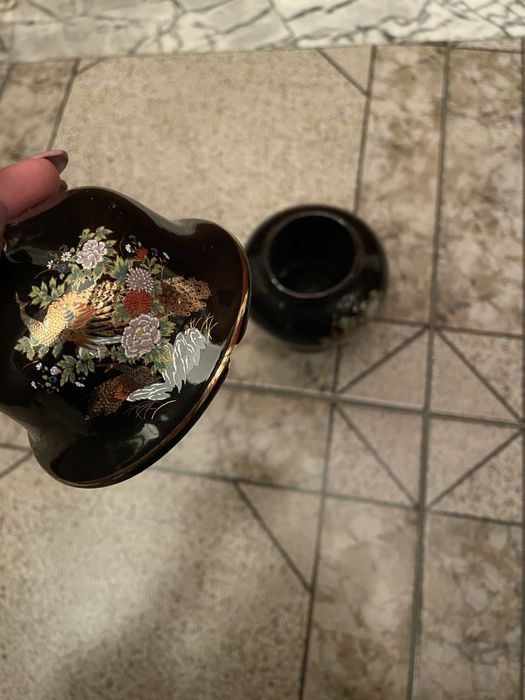 Peça decorativa preta