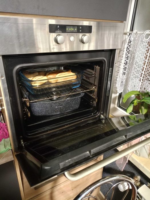 Piekarnik elektryczny z płytą gazową whirpool