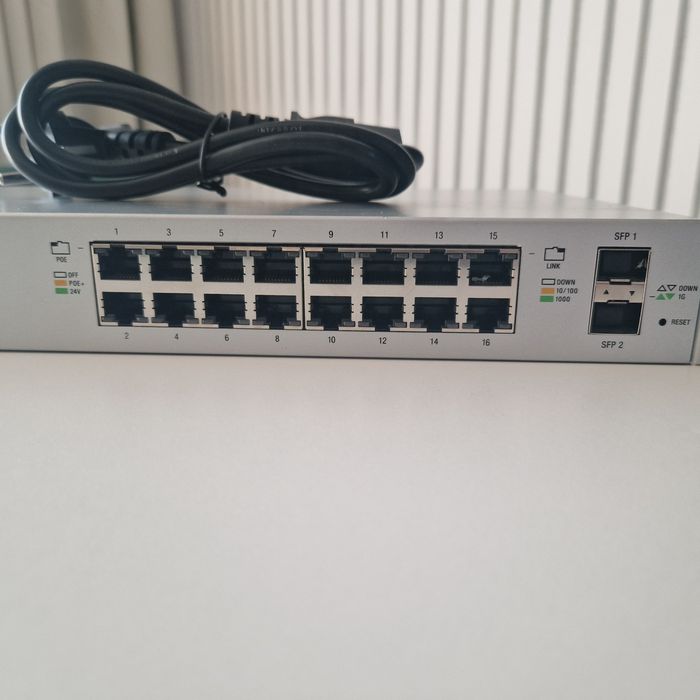 Switch Ubiquiti US 16 150W PoE