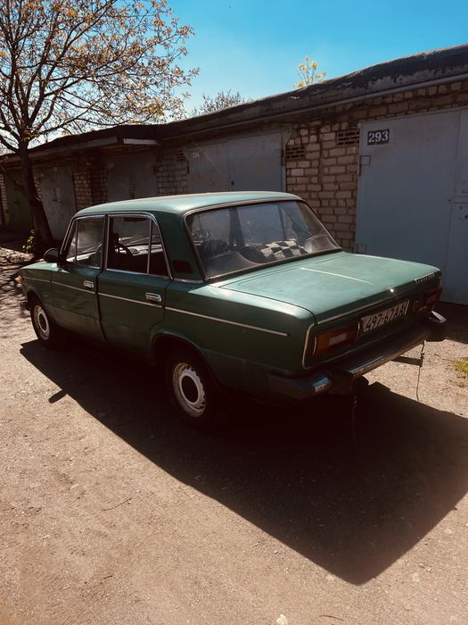Автомобіль ВАЗ 2106