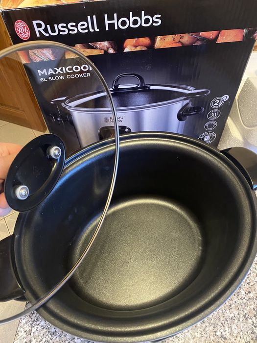 Медленноварка  RUSSELL HOBBS  22750 на 6 литров.