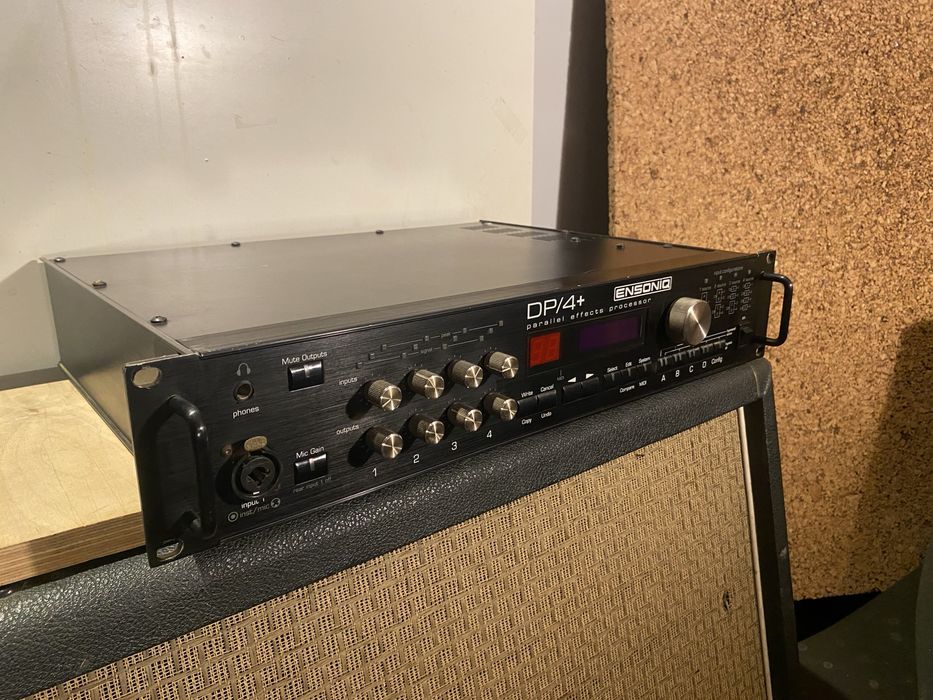 Ensoniq DP/4+ Parallel Effects Processor (Vintage / Raridade)