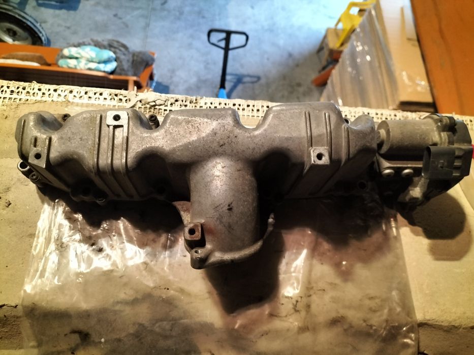 Klapy wirowe nastawnik kolektor ssący od Audi Q5 2.0 TDI