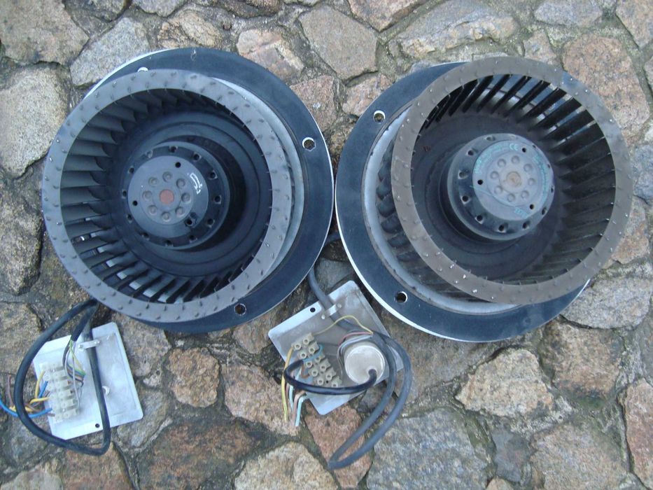 Вентилятор радіальний  R4E200-AD03-09