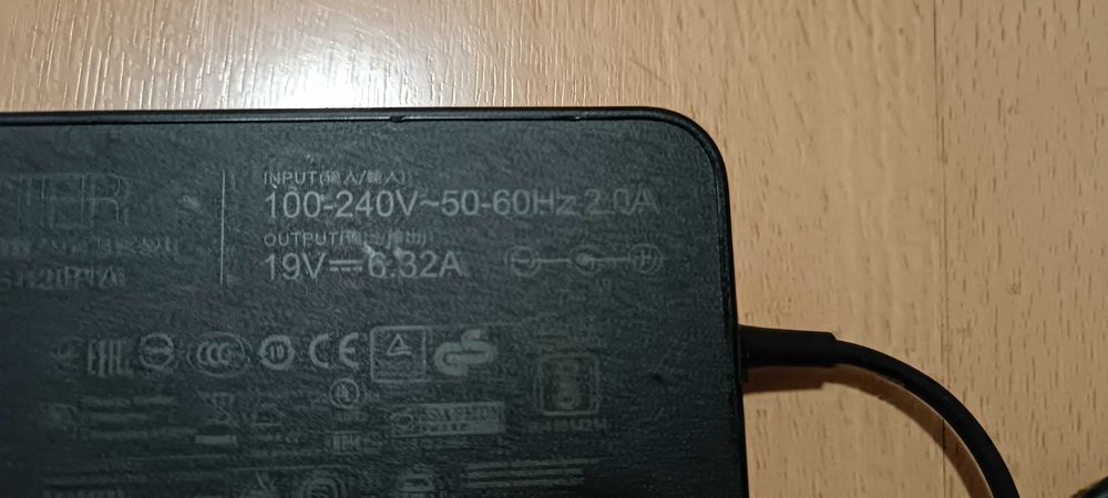 Carregador original Asus 19v 6.32a 120w (Compatível com Toshiba)