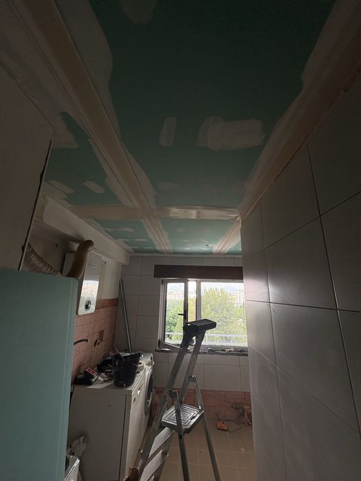 Faco trabalhos de pintura, chao flutuante, pladur