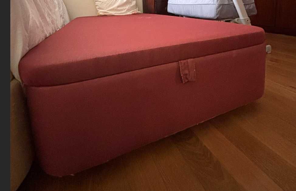Cama sommier com arrumação