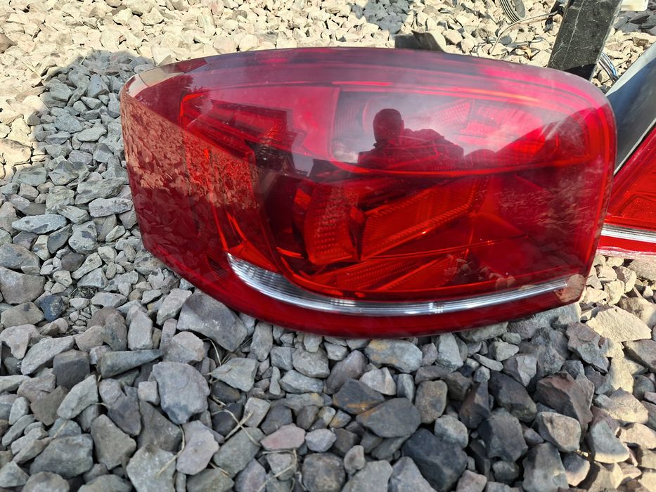 Audi a3 8p 3 drzwi lampy tył lift kompletne  komplet oryginał