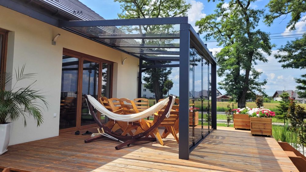 Przeszklone tarasy, zadaszenia, systemy szyb przesuwnych