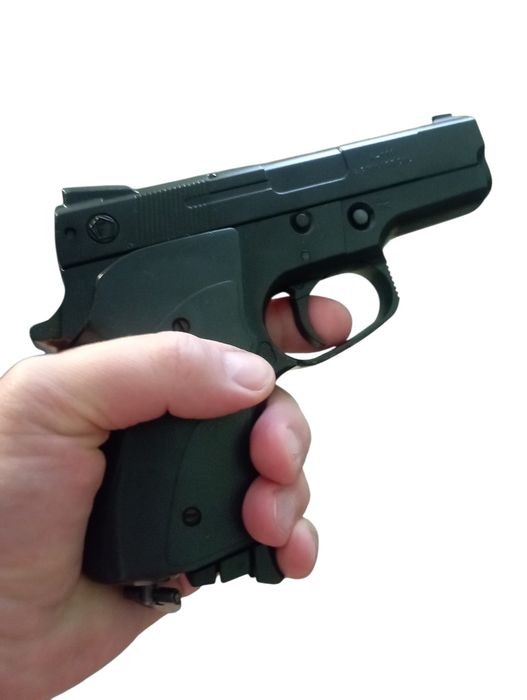 Пістолет дитяча іграшка