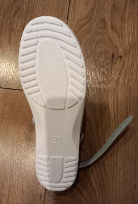 Nowe obuwie medyczne