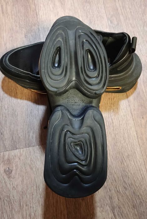 Кросівки Balmain Paris 40 розміру