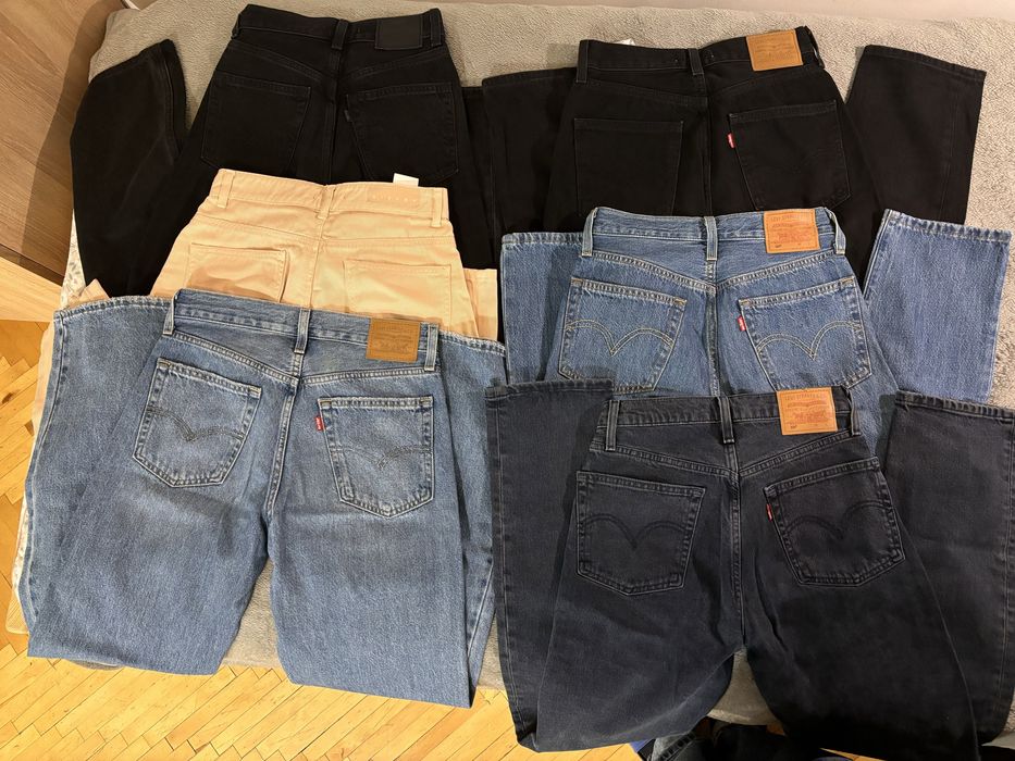 Одним лотом! Коробка одежды. Levis Wrangler New Balance Napapijri