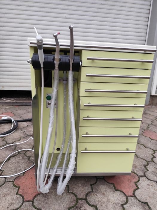 Стоматологічна установка. Стоматологическая установка.