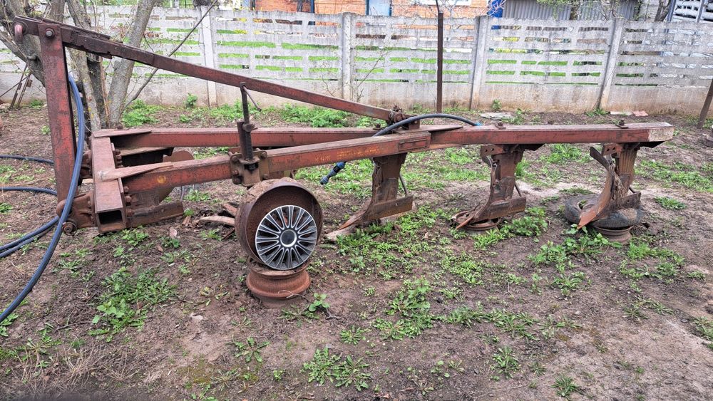 Плуг пятикорпусний навісний плн 5-35