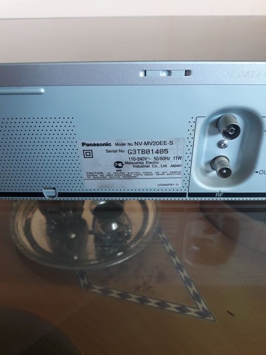 Відеомагнітофон новий