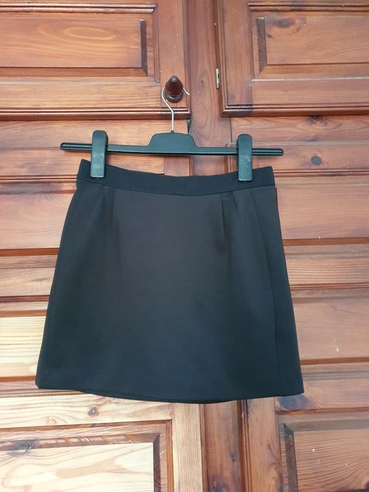 Czarna mini spódniczka reserved