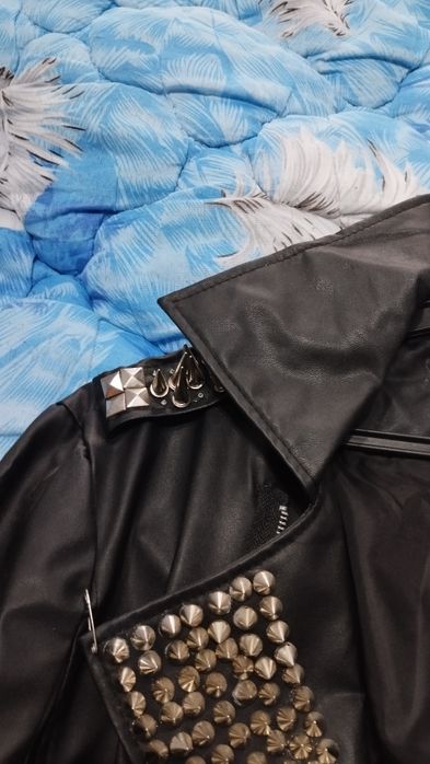 Кожаная косуха, рок, панк, с шипами