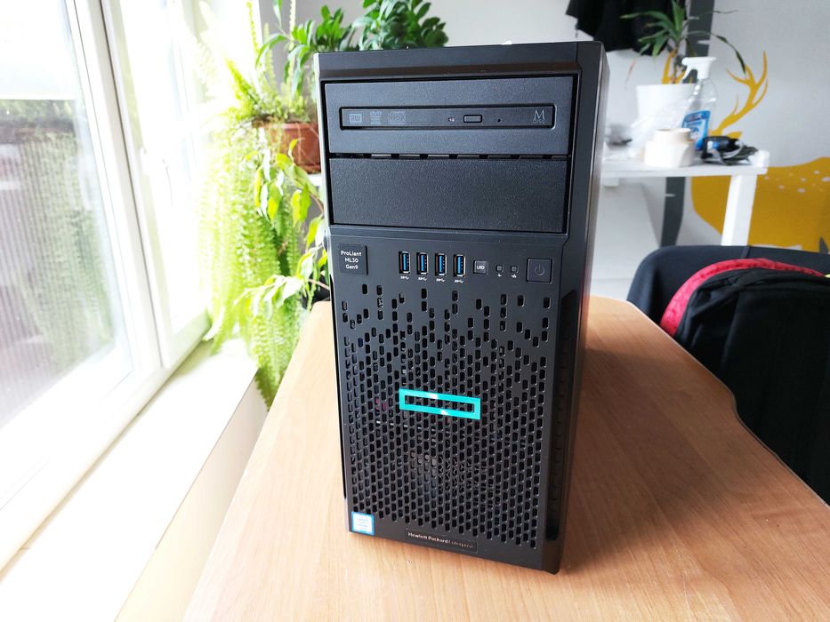 Serwer HPE ProLiant ML30 G9 E3-1220 V5 8 GB RAM
