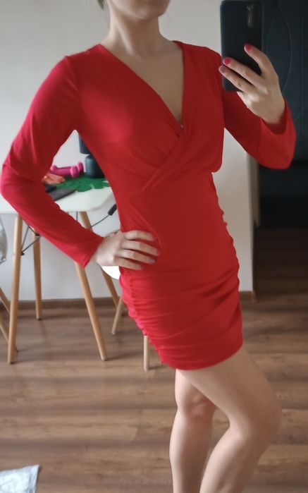 Sukienka czerwona Pakuten