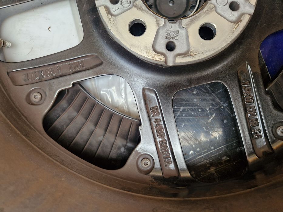 Oryginalne Felgi bez opon Mini Cooper Elektryk 17 cali Stan jak Nowe