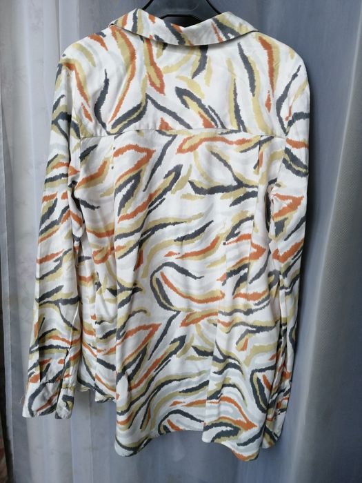 Camisa com riscas estilo zebra em viscose- MODELO ÚNICO ( ENVIO GRÁTIS