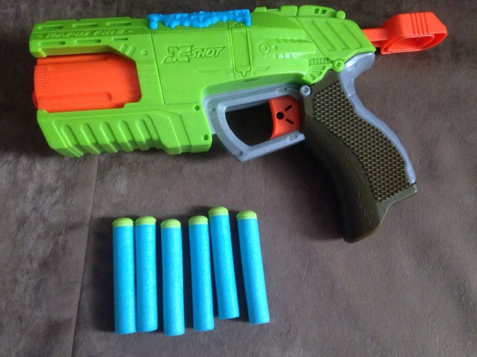 Зомбистрайк - оружие на 6 стрел.