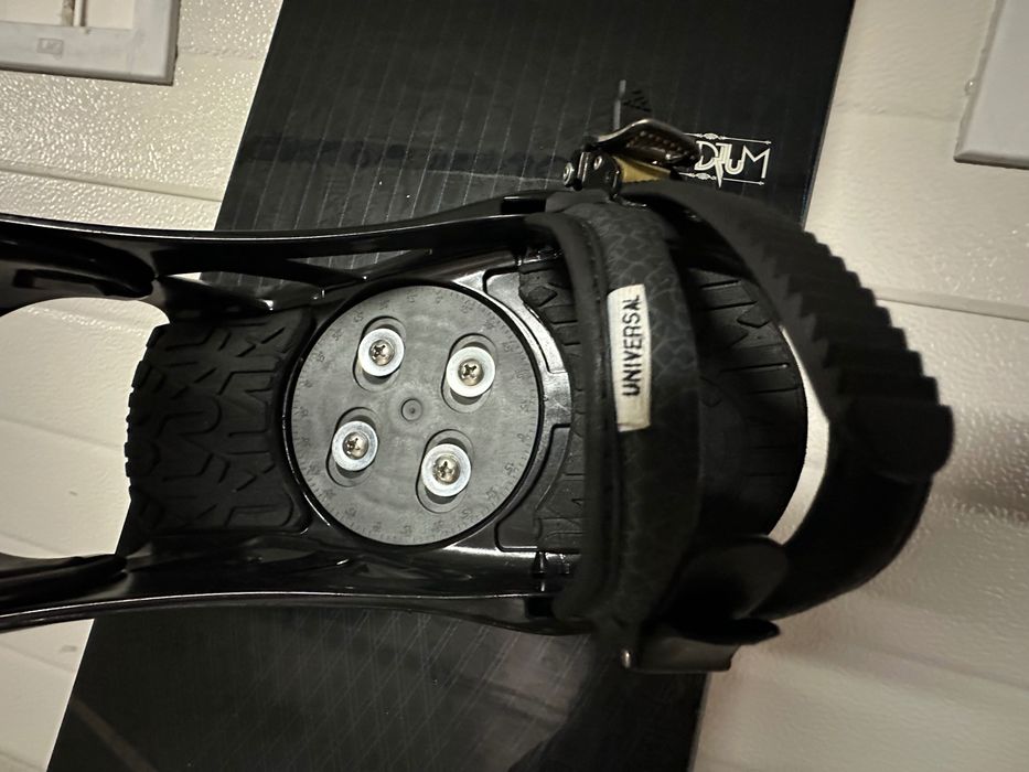 Prancha Snowboard K2 Snowboard Collective com saco.