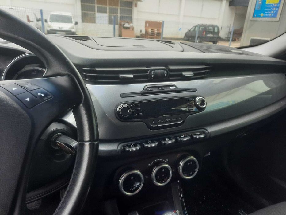 Alfa Romeo Giulietta Preto 2013 1.6 Diesel