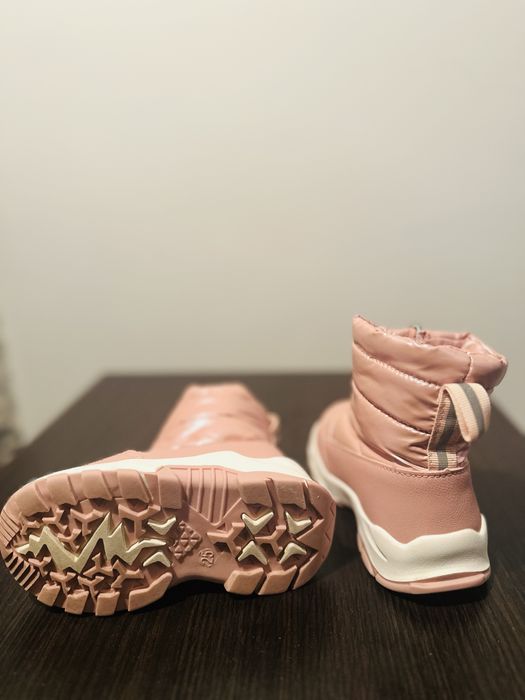 Дитяче взуття дівчинка