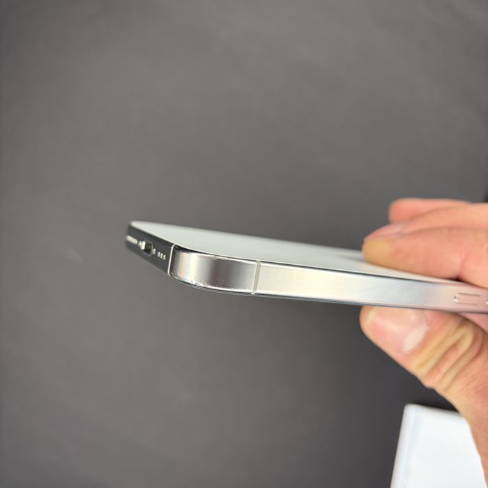 Телефон Apple Iphone 16 Pro 128 Gb White Titanium 91%